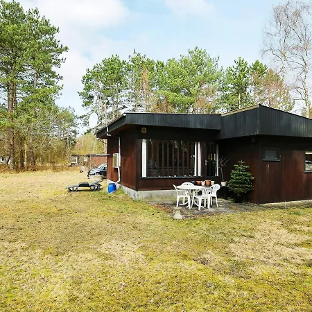 Holiday home Relaxed Holiday In R Dby Amidst Nature